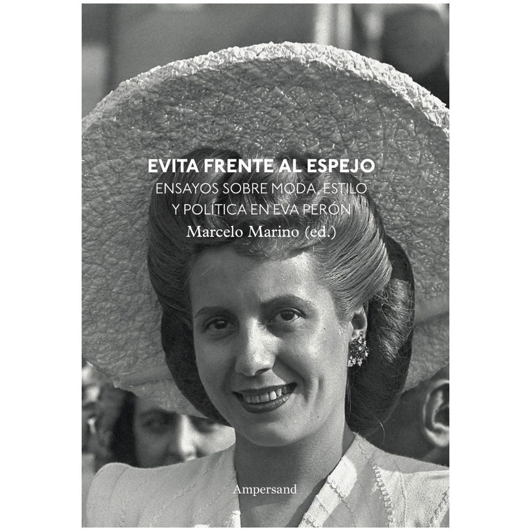 EVITA FRENTE AL ESPEJO