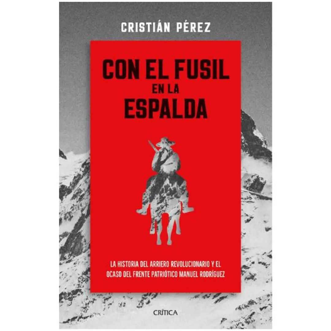 Con el fusil en la espalda