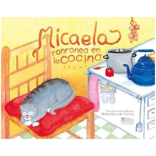 Micaela Ronronea en la cocina